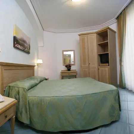 Hotel Due Torri Agerola Zimmer foto