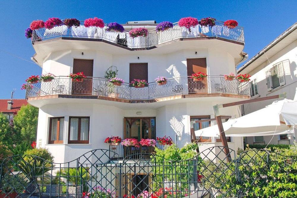 Due Torri Hotel